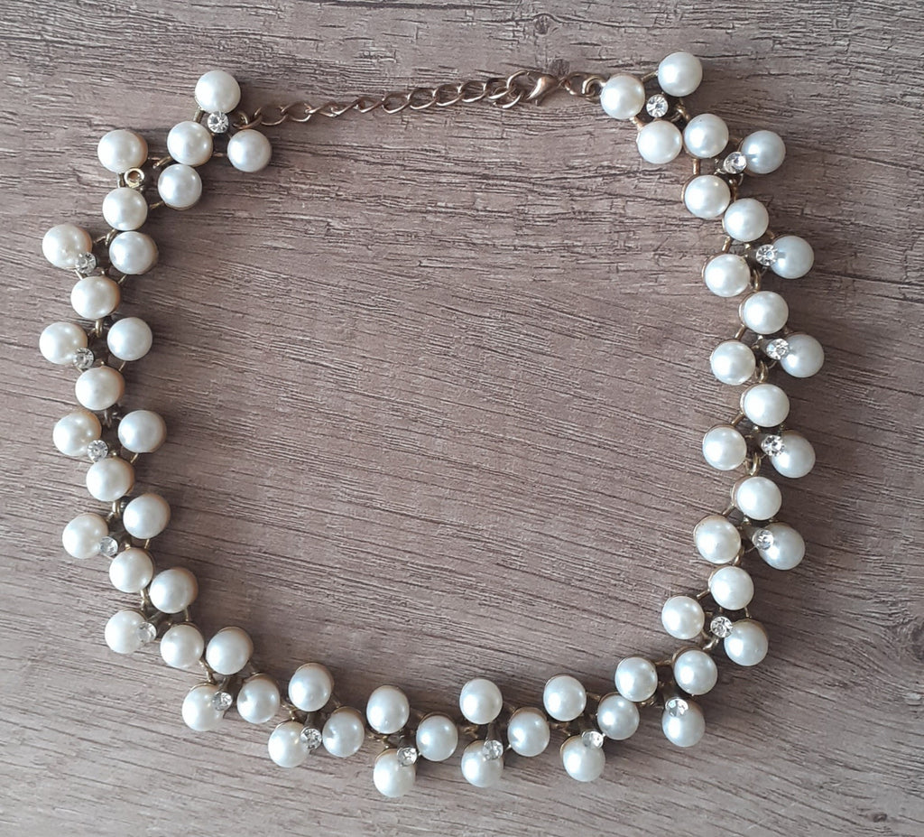 Elegant Gold Pearl Necklace
